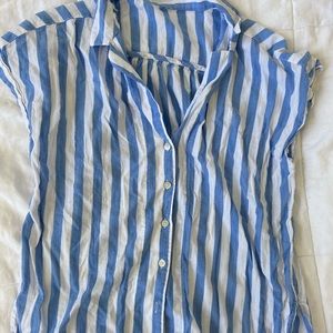 Sleeveless button up with collar